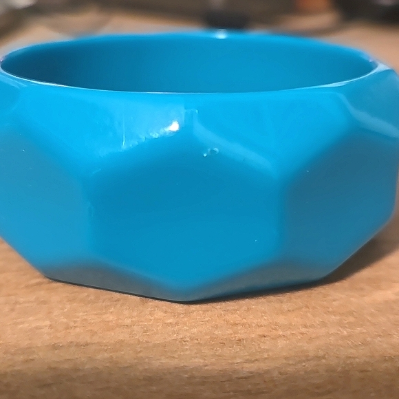 Y2K Aqua/Turquoise Plastic Hexagon Design Bracelet - Picture 4 of 7